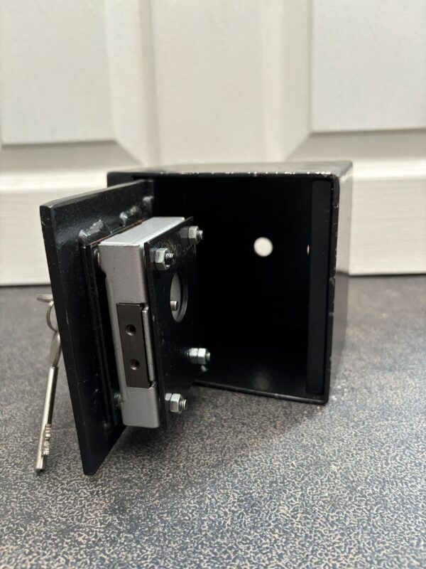 Miniature Safe- Key Locking - Image 2