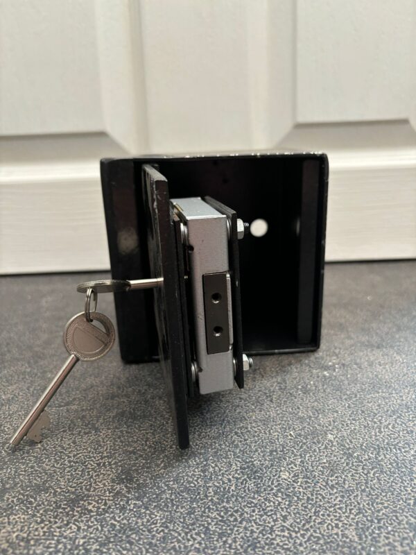 Miniature Safe- Key Locking - Image 3