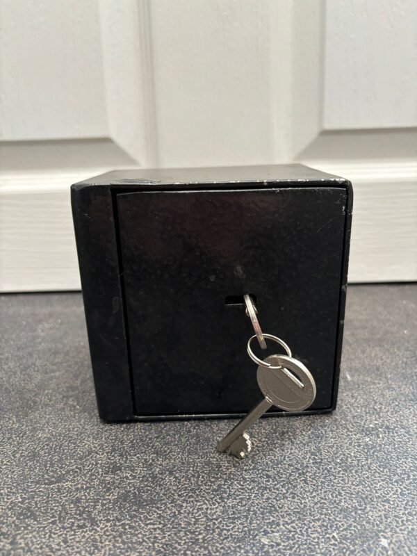 Miniature Safe- Key Locking