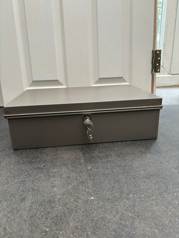 House Deed Box, Key Locking - Image 2